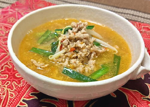 今日のキムチ料理レシピ：もやしとニラの担担スープ